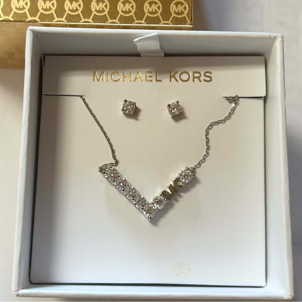 Authentic Michael Kors Logo Bracelet NWT
